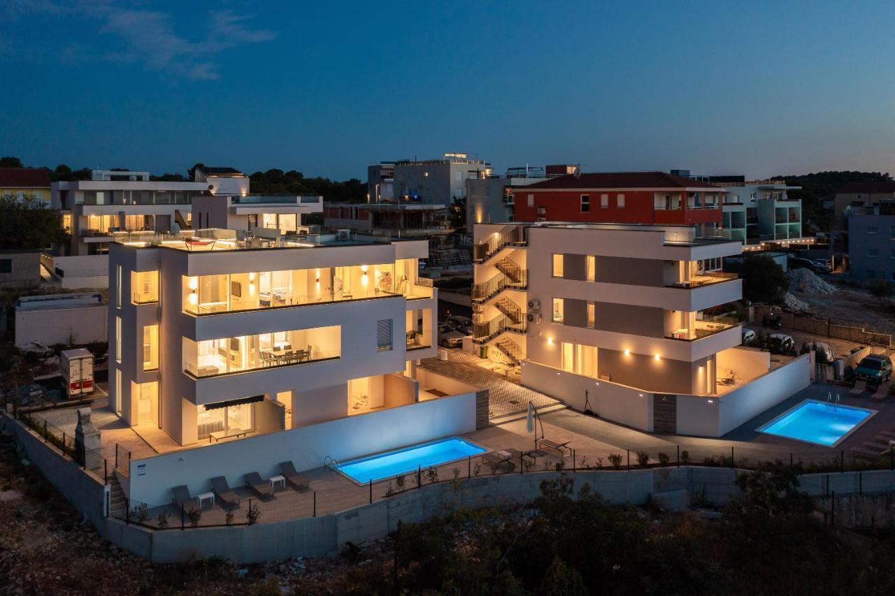 Apartment Alegria In Okrug With Heated Pool, Sea View, Jacuzzi, Wifi Τρογκίρ Εξωτερικό φωτογραφία