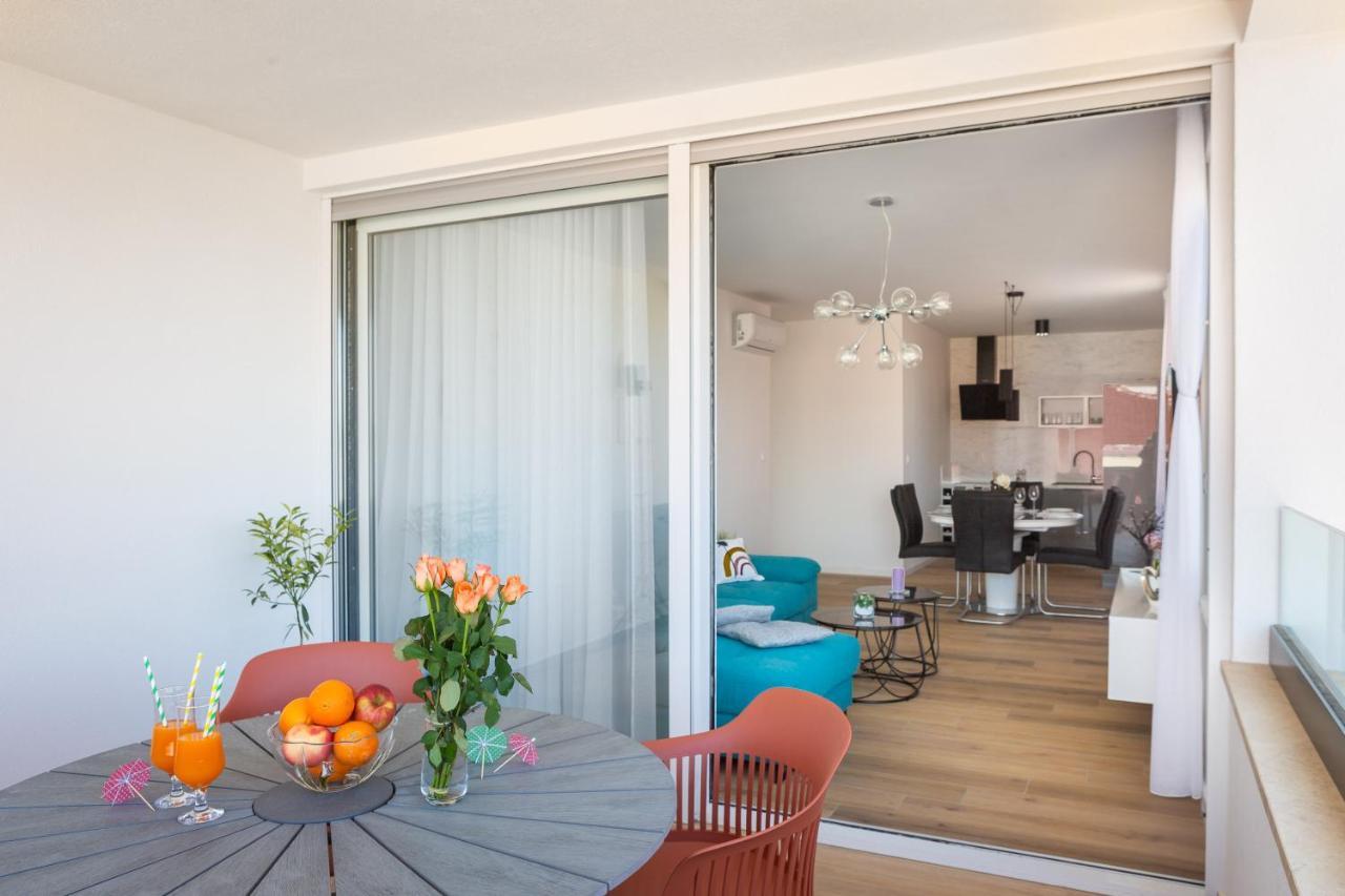 Apartment Alegria In Okrug With Heated Pool, Sea View, Jacuzzi, Wifi Τρογκίρ Εξωτερικό φωτογραφία